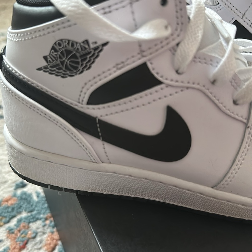 Jordan Kids White and Black Sneakers - Picture 2 of 5